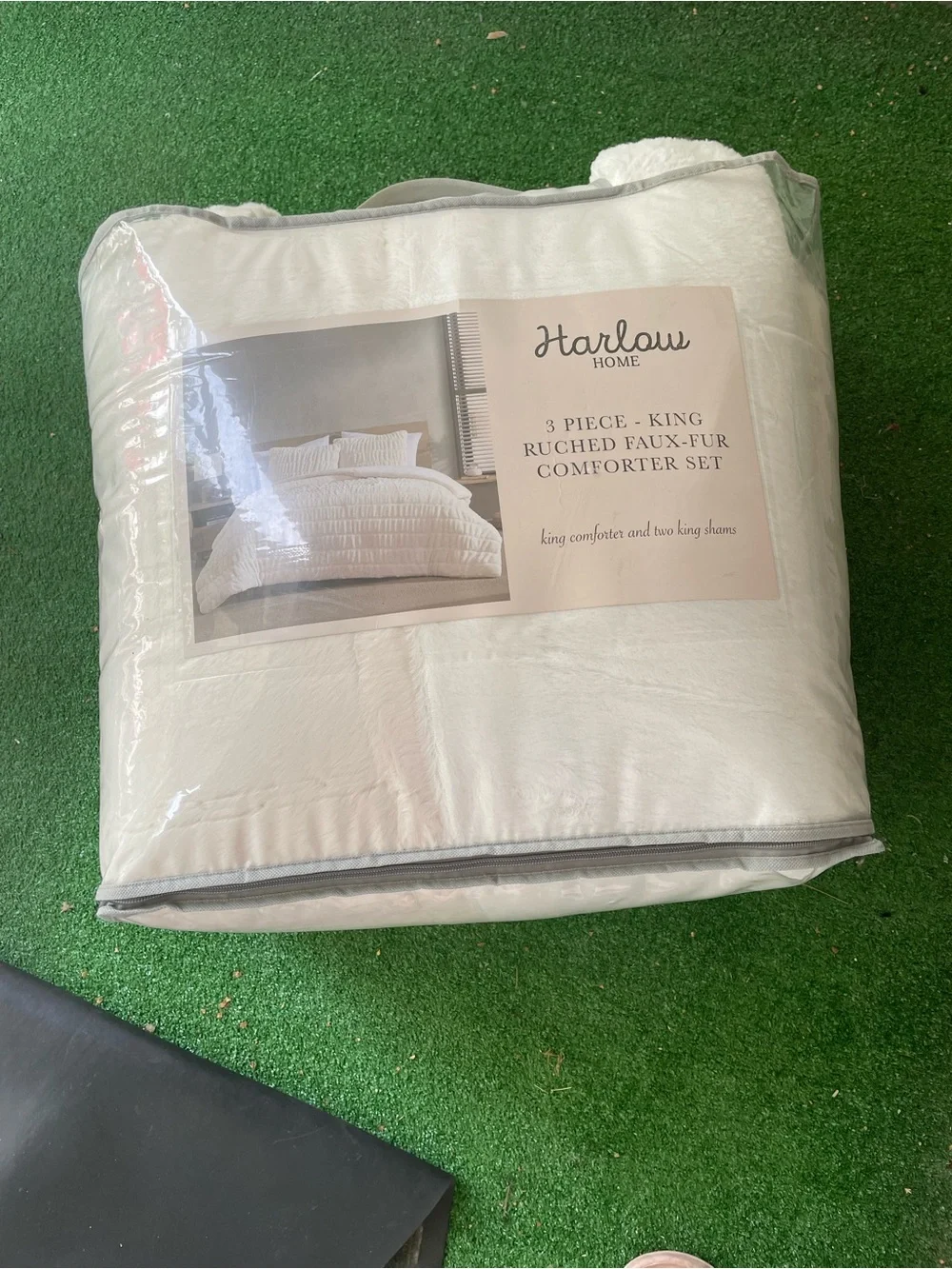 King Ruched Faux-Fur Comforter Set in White